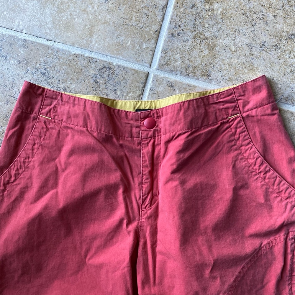 REI - Woman’s dark pink Bermuda hi king shorts, Size: 8 - Picture 3 of 6